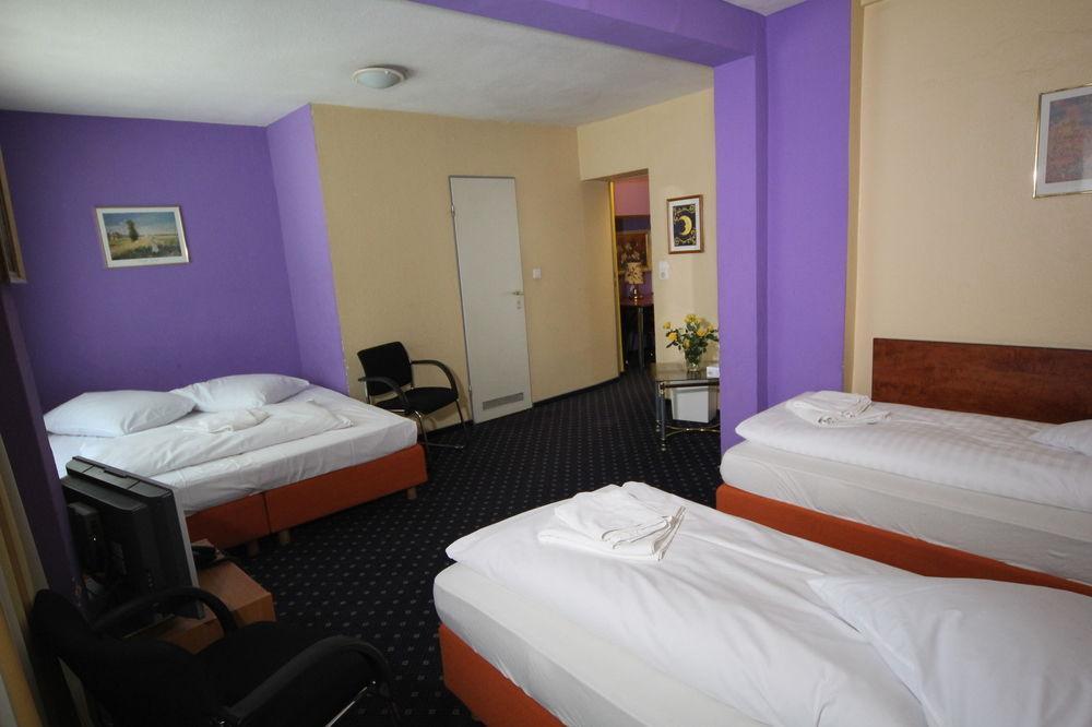 Carlton Hotel Frankfurt am Main Bagian luar foto