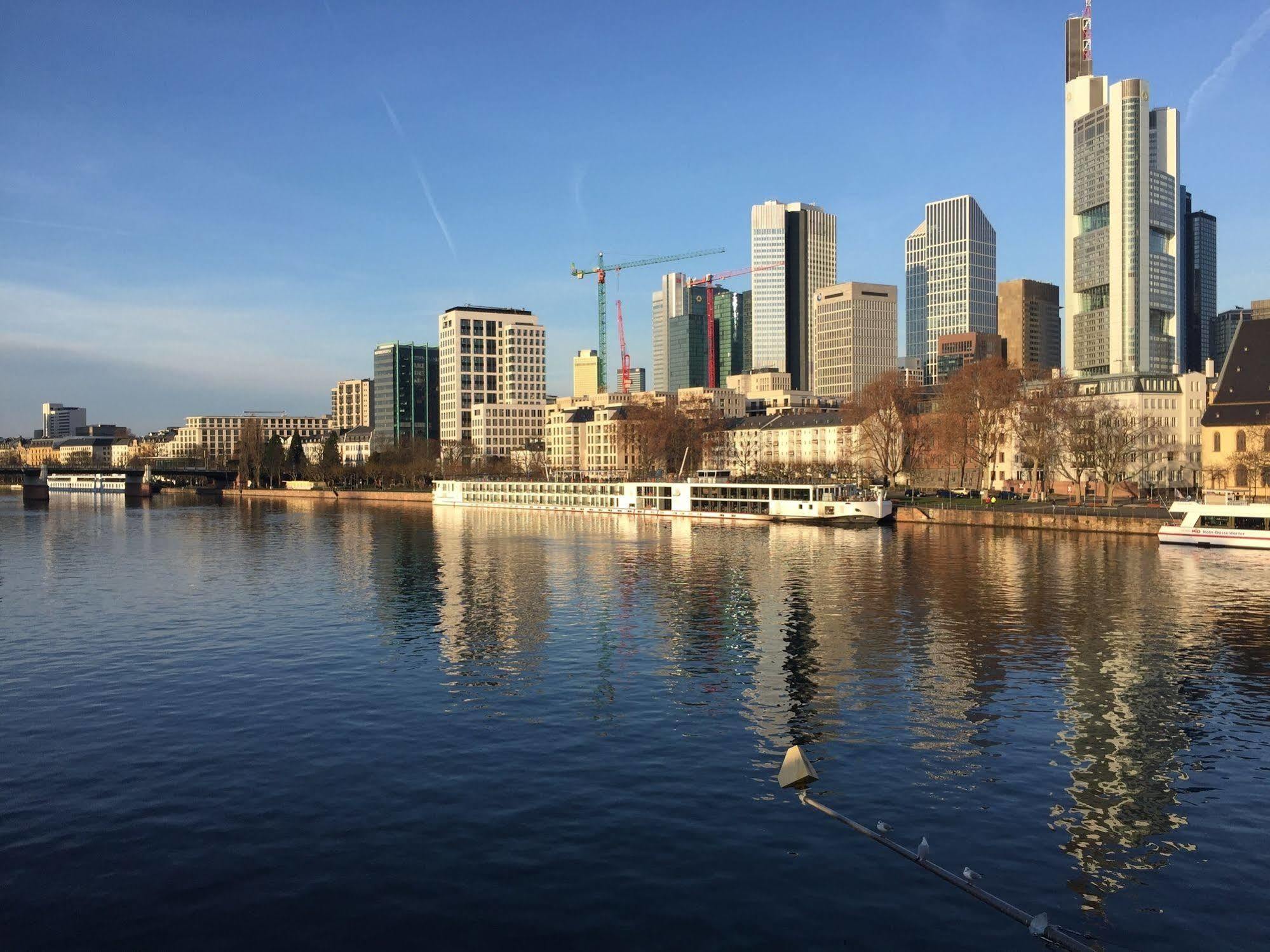 Carlton Hotel Frankfurt am Main Bagian luar foto