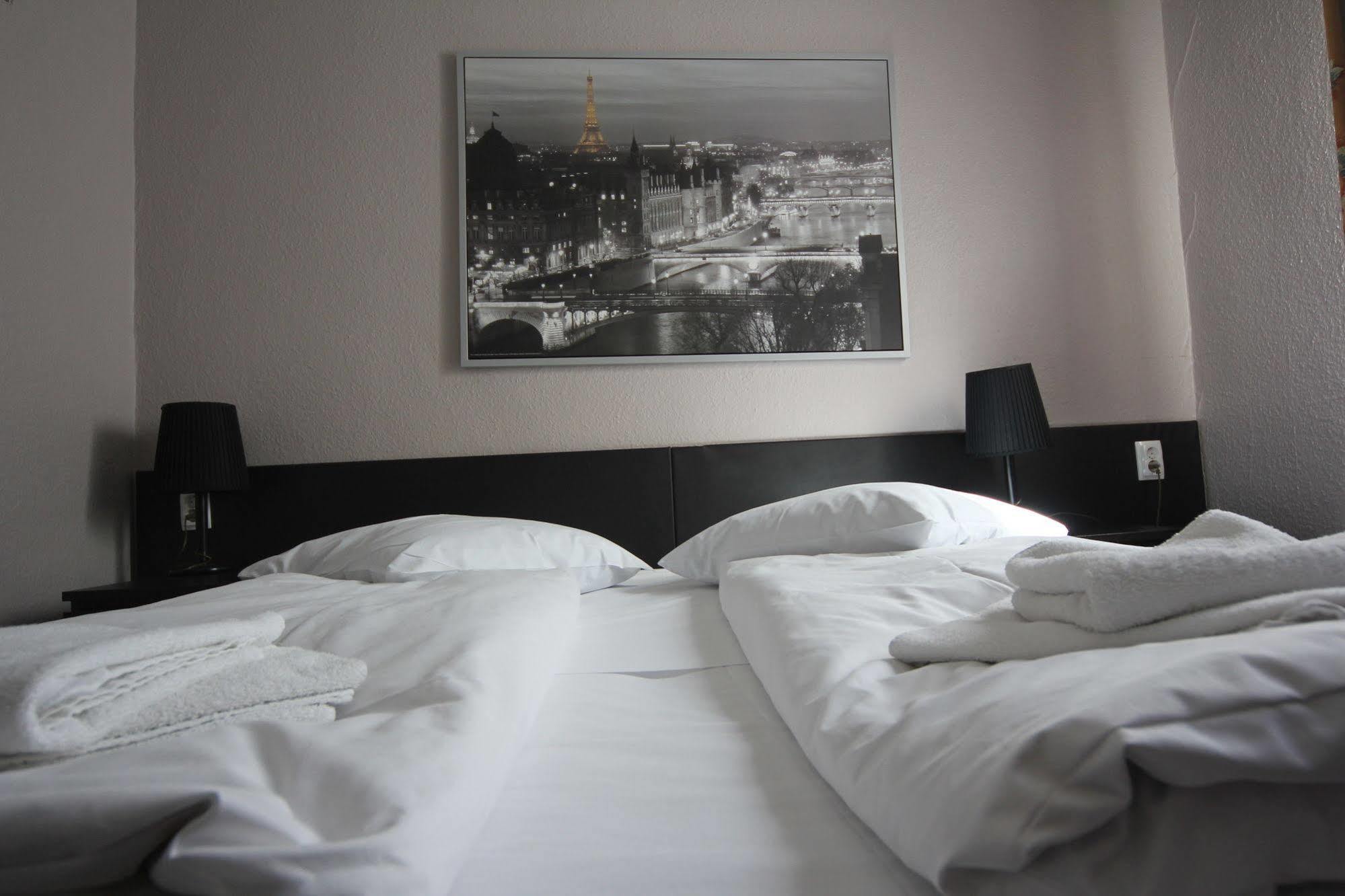 Carlton Hotel Frankfurt am Main Bagian luar foto