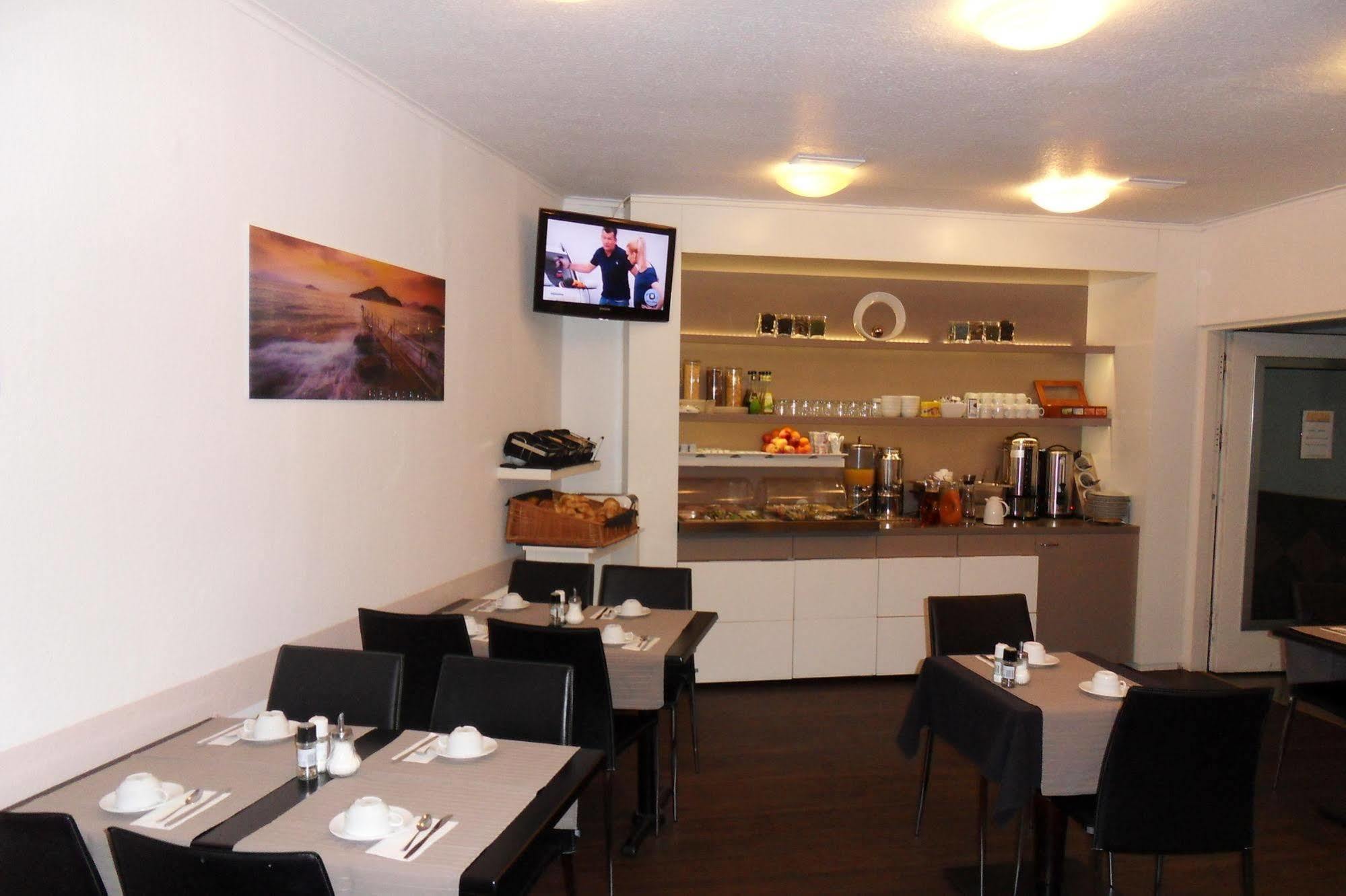 Carlton Hotel Frankfurt am Main Bagian luar foto
