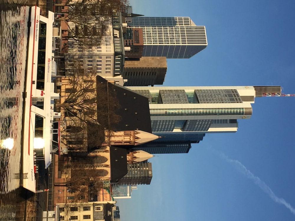 Carlton Hotel Frankfurt am Main Bagian luar foto